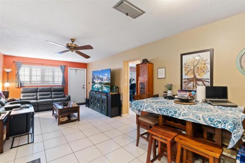 Copropriété à vendre à Deerfield Beach, Floride: 2 chambres, 83.61 m2 № 1095433 - photo 5