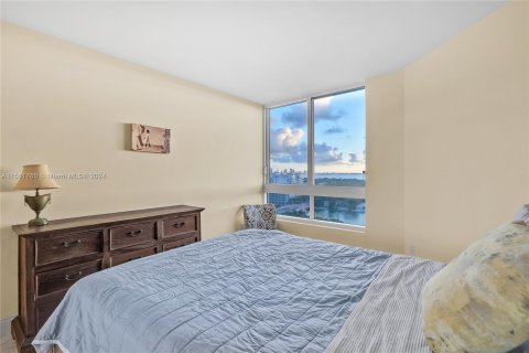 Condo in Miami Beach, Florida, 2 bedrooms  № 1161151 - photo 7