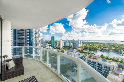 Condo in Miami Beach, Florida, 2 bedrooms  № 1161151 - photo 2