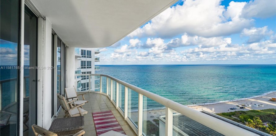 Condo in Miami Beach, Florida, 2 bedrooms  № 1161151