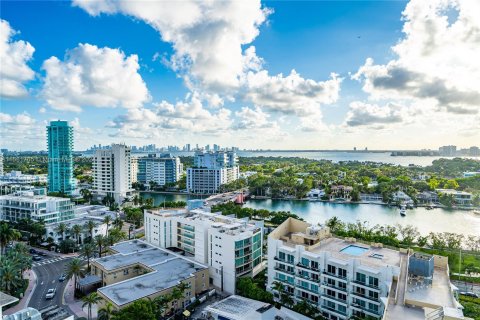 Condo in Miami Beach, Florida, 2 bedrooms  № 1161151 - photo 12