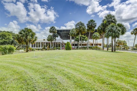 Condo in Lauderhill, Florida, 2 bedrooms  № 1181629 - photo 21