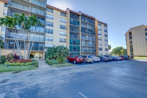 Condominio en venta en Lauderhill, Florida, 2 dormitorios, 98.48 m2 № 1181629 - foto 4