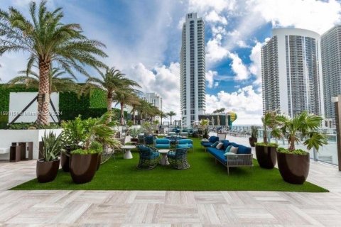 Condominio en venta en Hollywood, Florida, 2 dormitorios, 98.01 m2 № 1181487 - foto 8