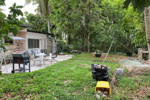 House in Miami, Florida 3 bedrooms, 122.35 sq.m. № 1355024 - photo 22