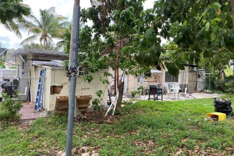 House in Miami, Florida 3 bedrooms, 122.35 sq.m. № 1355024 - photo 21