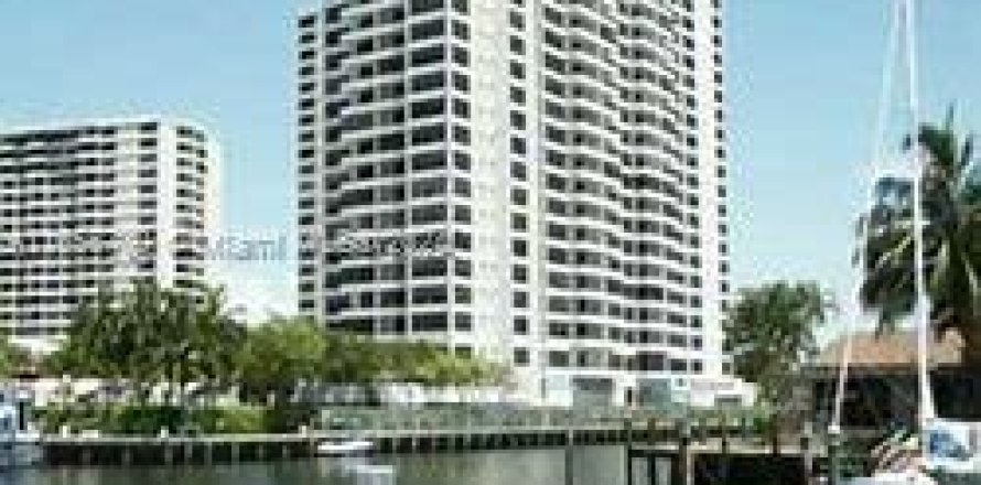 Condominio en Hallandale Beach, Florida, 1 dormitorio  № 1355022