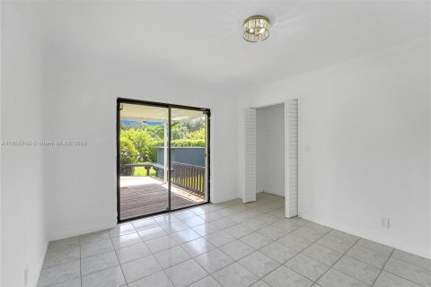 Villa ou maison à louer à Miami, Floride: 4 chambres, 177.72 m2 № 1355025 - photo 12