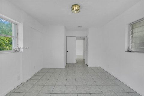 Villa ou maison à louer à Miami, Floride: 4 chambres, 177.72 m2 № 1355025 - photo 29