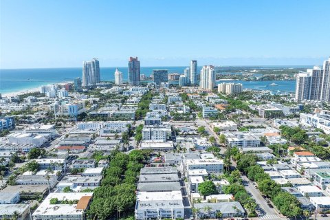 Condo in Miami Beach, Florida, 1 bedroom  № 1215360 - photo 26