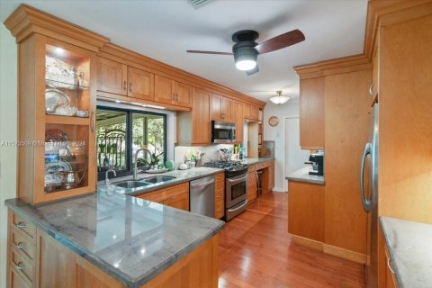 Casa en venta en Miami Lakes, Florida, 3 dormitorios, 110.37 m2 № 1136015 - foto 9
