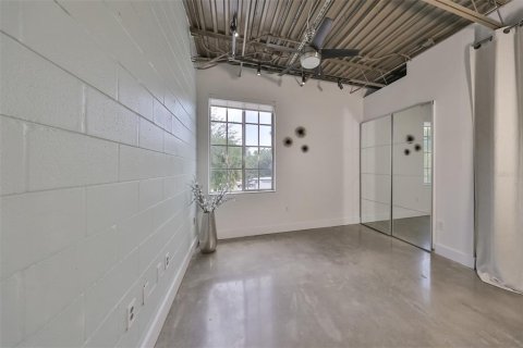 Adosado en venta en Tampa, Florida, 2 dormitorios, 132.66 m2 № 1288556 - foto 25