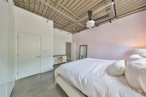 Touwnhouse à vendre à Tampa, Floride: 2 chambres, 132.66 m2 № 1288556 - photo 21