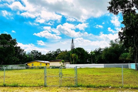 Terreno en venta en Miami, Florida № 1431278 - foto 6