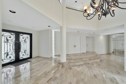 Casa en venta en Miami, Florida, 5 dormitorios, 383.04 m2 № 1431251 - foto 5