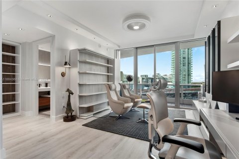 Condo in Miami Beach, Florida, 3 bedrooms  № 1430049 - photo 25