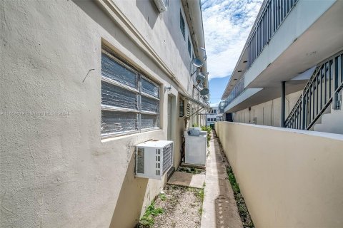 Propiedad comercial en venta en Miami Beach, Florida № 1358571 - foto 16