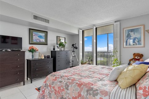 Condo in Aventura, Florida, 2 bedrooms  № 1231651 - photo 28