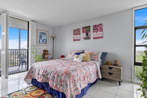 Condo in Aventura, Florida, 2 bedrooms  № 1231651 - photo 27