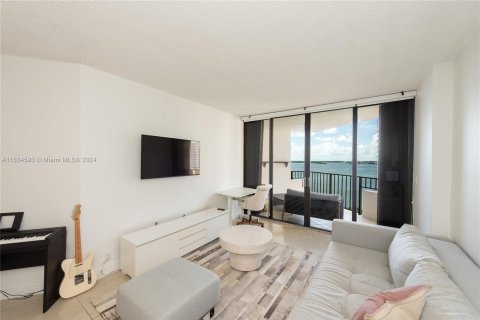 Condo in Miami, Florida, 1 bedroom  № 1294550 - photo 6