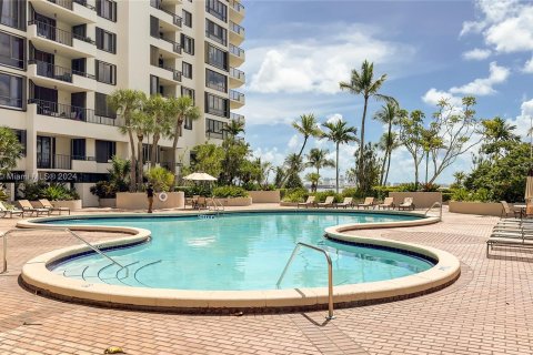 Condo in Miami, Florida, 1 bedroom  № 1294550 - photo 24