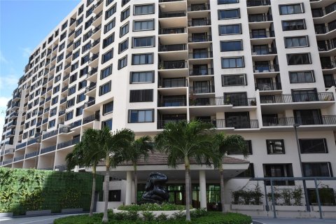 Condo in Miami, Florida, 1 bedroom  № 1294551 - photo 26