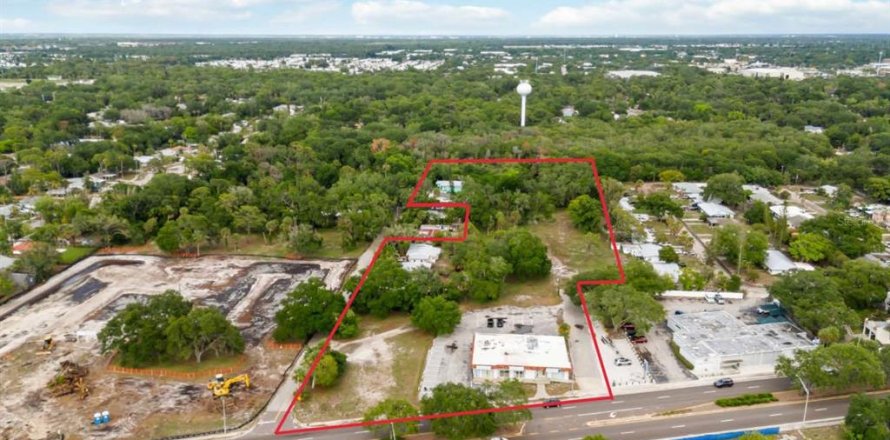 Commercial property in Sarasota, Florida 437.94 sq.m. № 1244735