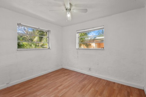 House in Hollywood, Florida 2 bedrooms, 77.2 sq.m. № 1159991 - photo 9