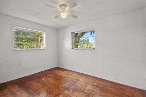 House in Hollywood, Florida 2 bedrooms, 77.2 sq.m. № 1159991 - photo 7