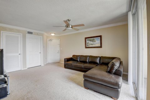 Condo in Delray Beach, Florida, 1 bedroom  № 1160021 - photo 28