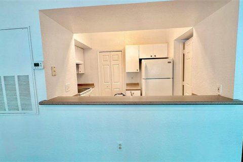 Condo in Orlando, Florida, 1 bedroom  № 1398543 - photo 10