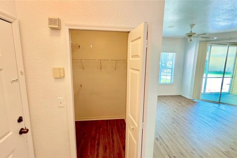 Condo in Orlando, Florida, 1 bedroom  № 1398543 - photo 5