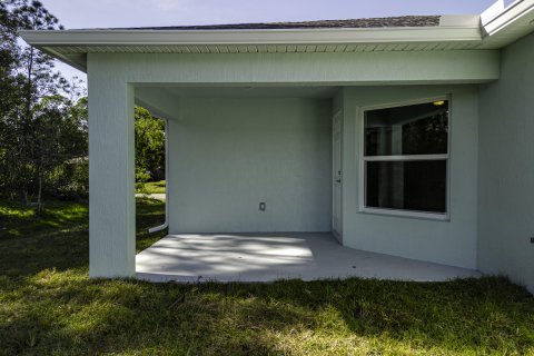 House in Palm Bay, Florida 4 bedrooms, 169.08 sq.m. № 860341 - photo 12