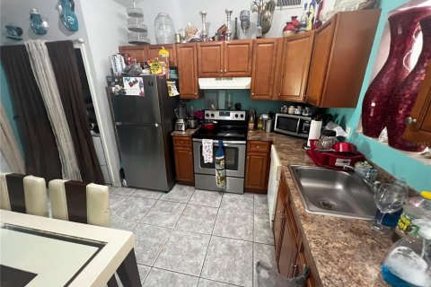Dúplex en venta en Orlando, Florida, 2 dormitorios, 83.52 m2 № 1139794 - foto 9