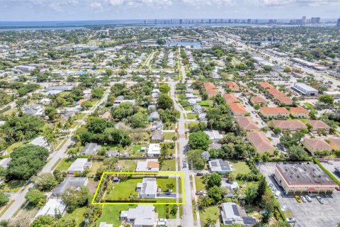 House in North Palm Beach, Florida 3 bedrooms, 107.77 sq.m. № 1079491 - photo 22