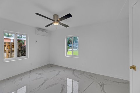 House in North Palm Beach, Florida 3 bedrooms, 107.77 sq.m. № 1079491 - photo 15