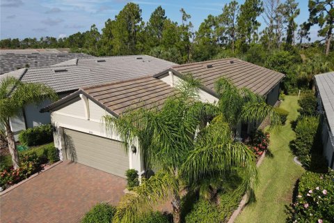 Villa ou maison à vendre à North Port, Floride: 2 chambres, 147.16 m2 № 1307359 - photo 1