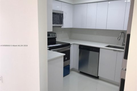 Condo in Sunny Isles Beach, Florida, 2 bedrooms  № 1171662 - photo 5