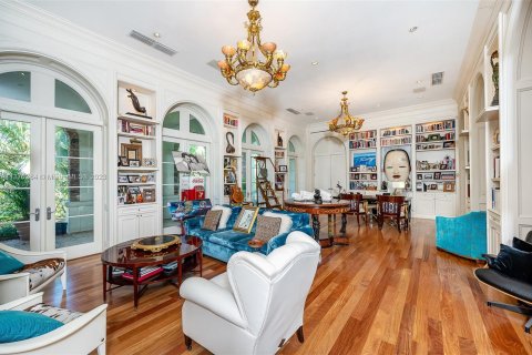 Villa ou maison à vendre à Coral Gables, Floride: 7 chambres, 1129.6 m2 № 435891 - photo 8