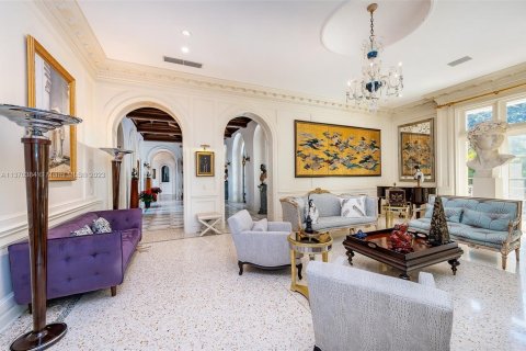 Villa ou maison à vendre à Coral Gables, Floride: 7 chambres, 1129.6 m2 № 435891 - photo 10