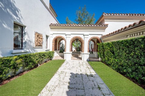 Villa ou maison à vendre à Coral Gables, Floride: 7 chambres, 1129.6 m2 № 435891 - photo 24