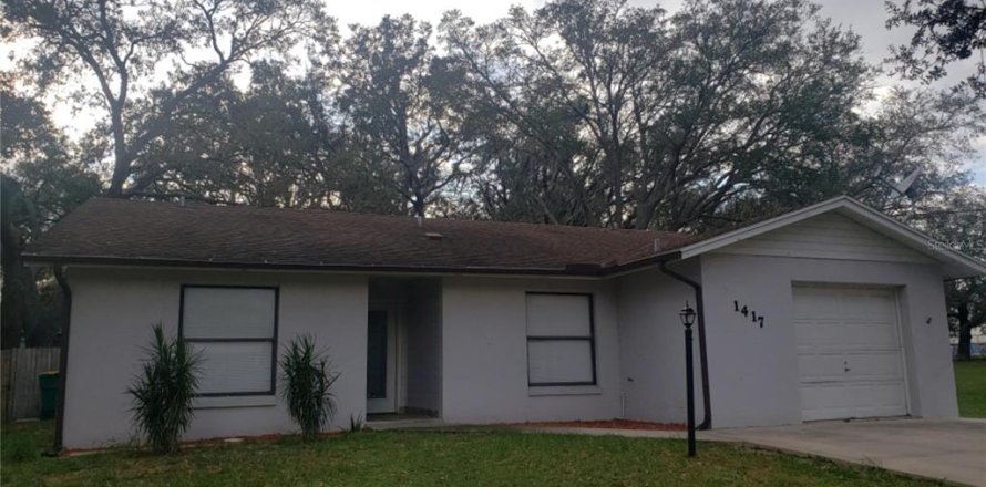 House in Sebring, Florida 4 bedrooms, 155.33 sq.m. № 1194970