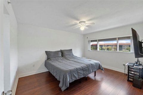 Condominio en venta en Pembroke Pines, Florida, 2 dormitorios, 112.13 m2 № 855495 - foto 9