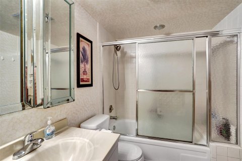 Condominio en venta en Coconut Creek, Florida, 2 dormitorios, 107.95 m2 № 855527 - foto 22