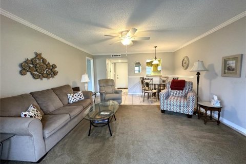 Condo in New Port Richey, Florida, 2 bedrooms  № 1198495 - photo 13