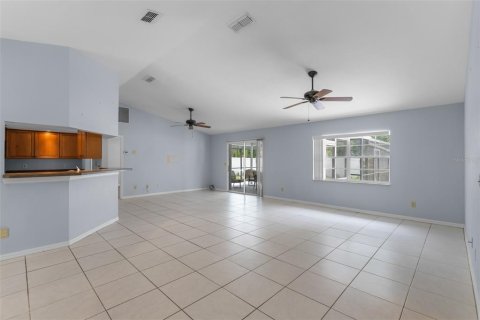 House in Edgewater, Florida 3 bedrooms, 160.26 sq.m. № 1198538 - photo 17