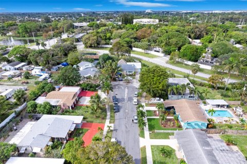 Villa ou maison à vendre à West Palm Beach, Floride: 3 chambres, 127.18 m2 № 889945 - photo 4