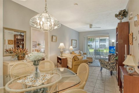 Copropriété à vendre à Sarasota, Floride: 2 chambres, 106.56 m2 № 1386521 - photo 5