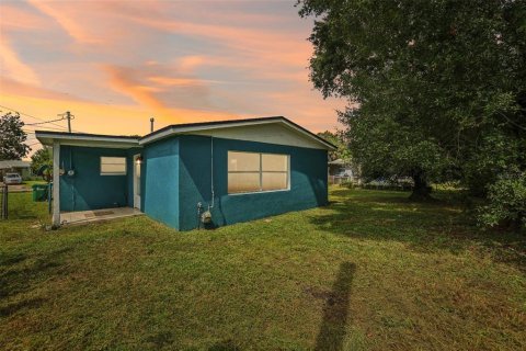 House in Cocoa, Florida 3 bedrooms, 130.99 sq.m. № 1386610 - photo 2