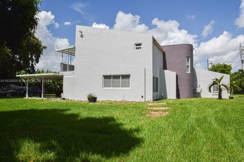 Villa ou maison à vendre à Miramar, Floride: 3 chambres, 321.35 m2 № 1294306 - photo 4